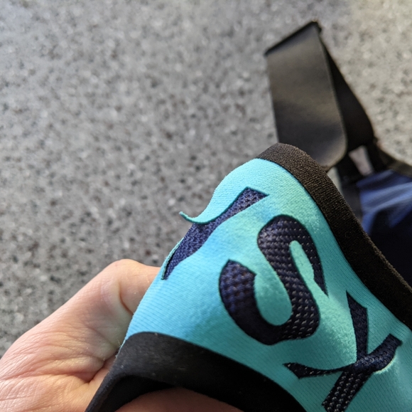 Victoria's Secret Sport Sports Bra size 34C - Picture 5 of 7